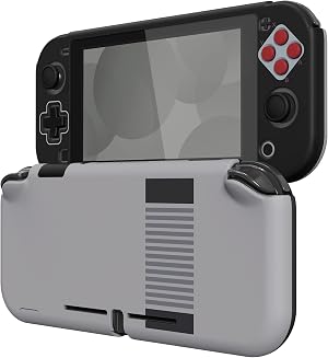 eXtremeRate PlayVital Funda para Nintendo Switch Lite, Carcasa Protectora con Protector de Pantalla de Vidrio Templado, Protector Duradero, Accesorios para Switch Lite (Cl&aacute;sico NES)
